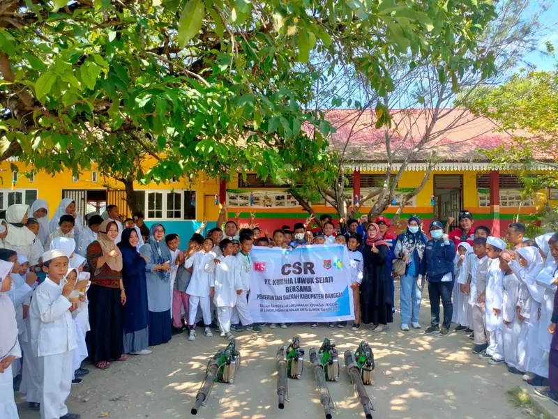 Antisipasi DBD, PT.KLS Bersama Pemda Banggai Lakukan Fogging di Luwuk Utara