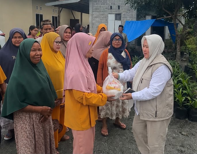 Berita Sasar 3 Desa di Moilong, PT KLS Salurkan Ratusan Paket Sembako untuk Bantu Warga